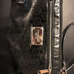 Micheal Kors Wristlet